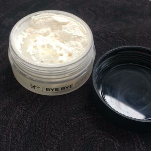 It Cosmetics loose setting powder